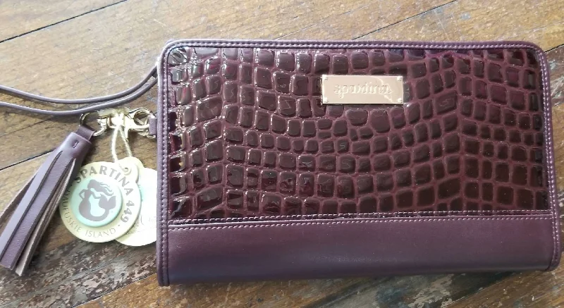 Croc Clutch In Bordeaux